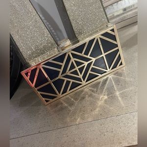 Authentic Tory Burch fret navy blue gold clutch!!